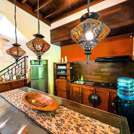 De Cinta Villa - Kuta - 5 Bedrooms - Heart Of Kuta Zewnętrze zdjęcie